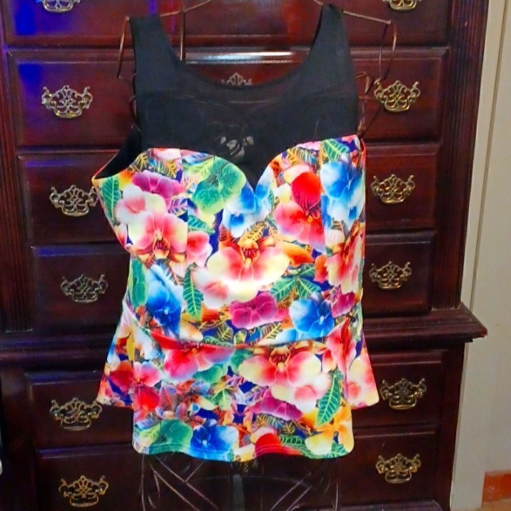 Colorful and black shear top